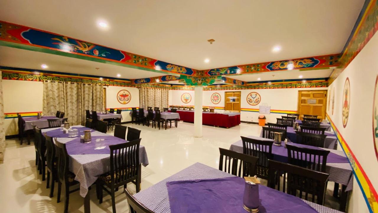Hotel Palam Hills 레 외부 사진