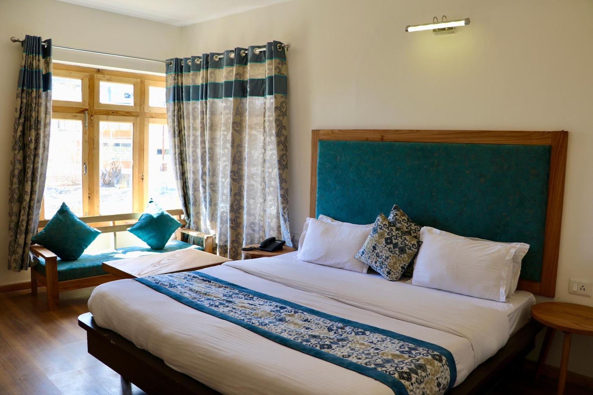 Hotel Palam Hills 레 외부 사진