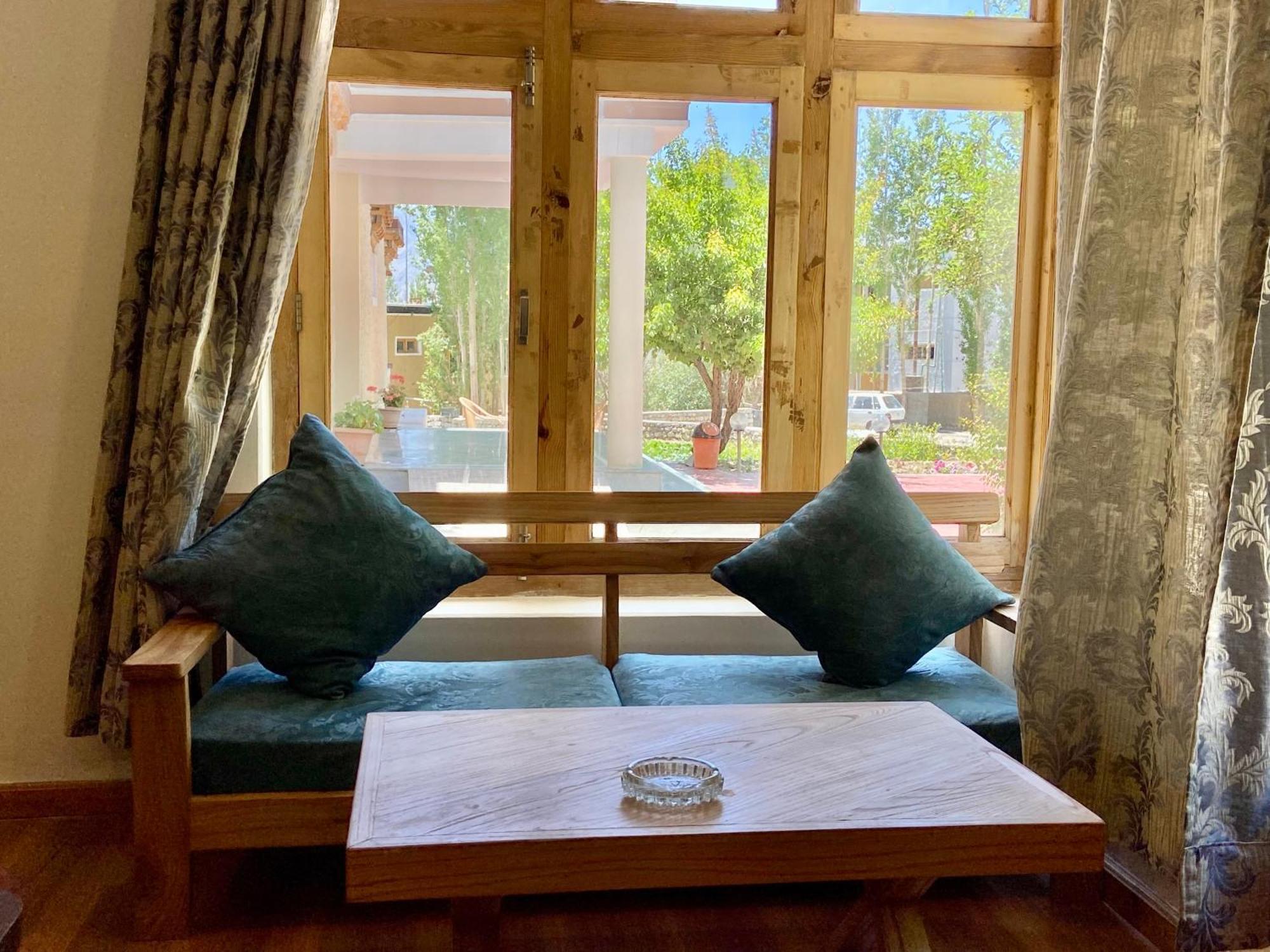 Hotel Palam Hills 레 외부 사진
