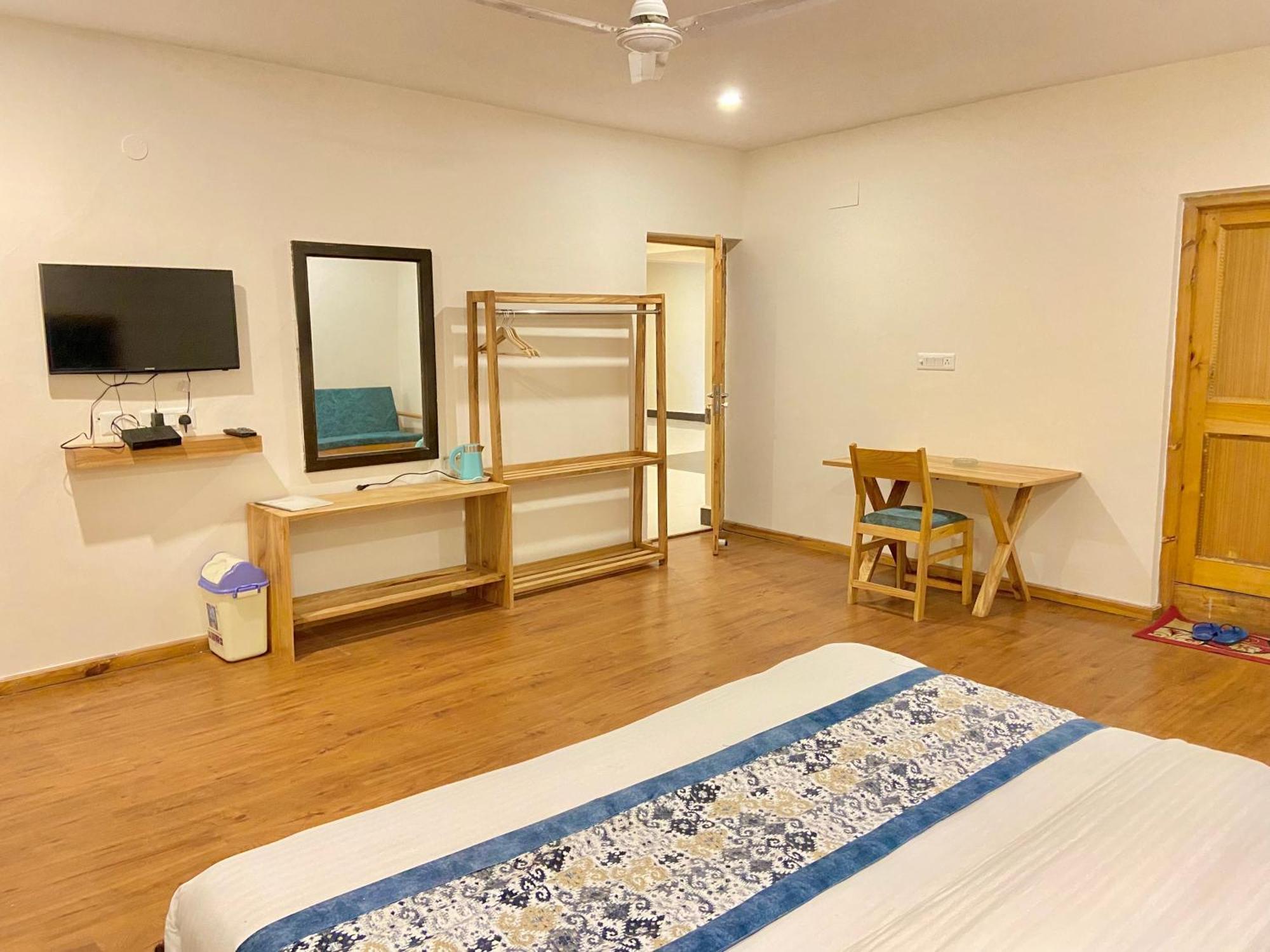 Hotel Palam Hills 레 외부 사진