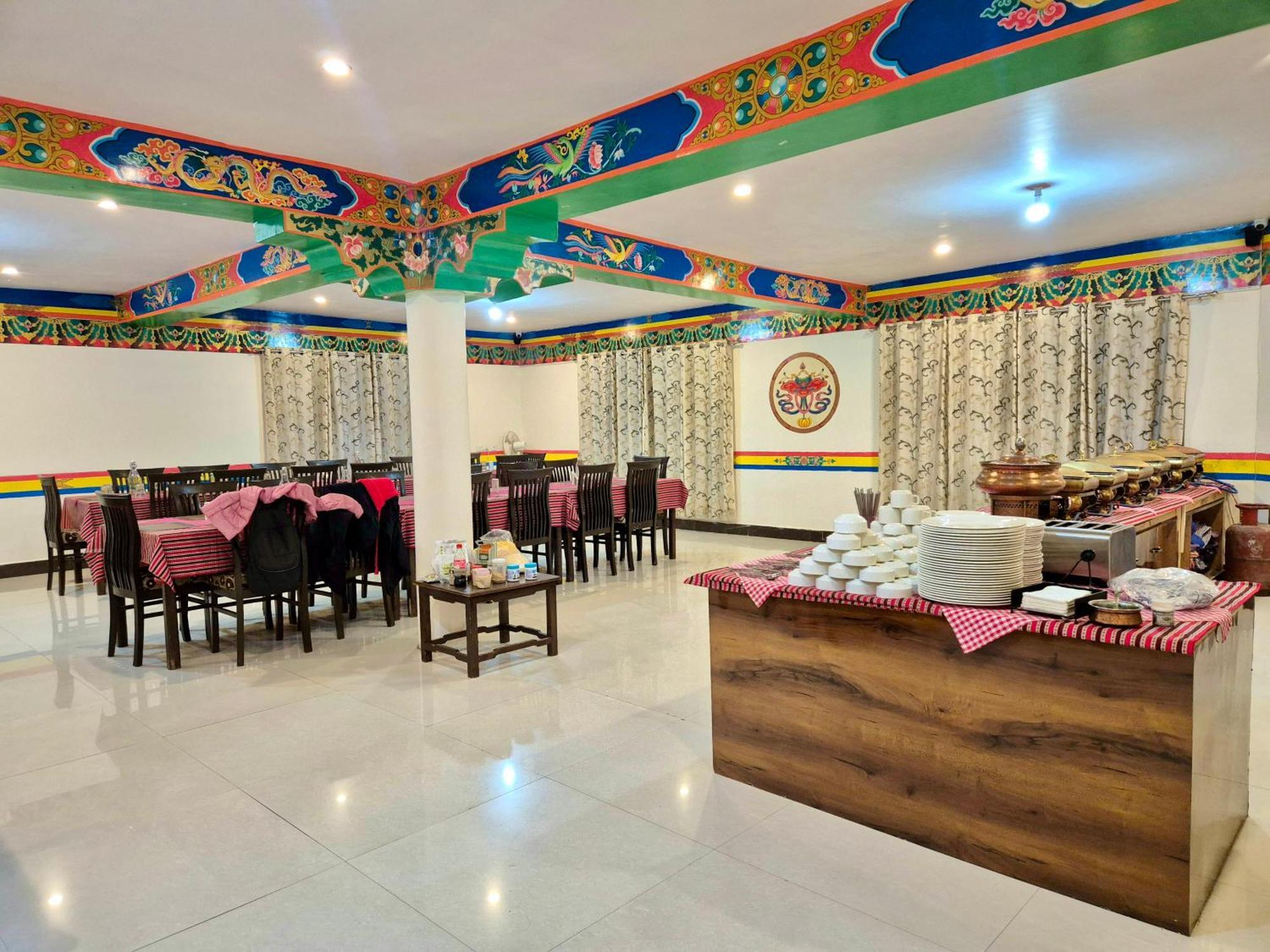 Hotel Palam Hills 레 외부 사진
