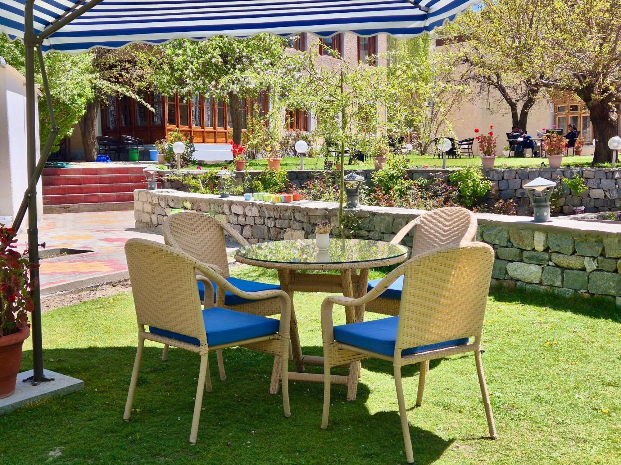 Hotel Palam Hills 레 외부 사진